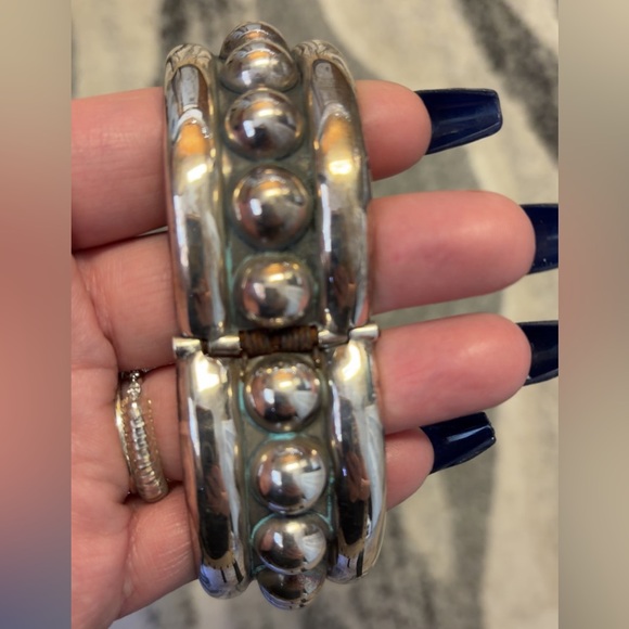 Bangle bracelet - Picture 6 of 7